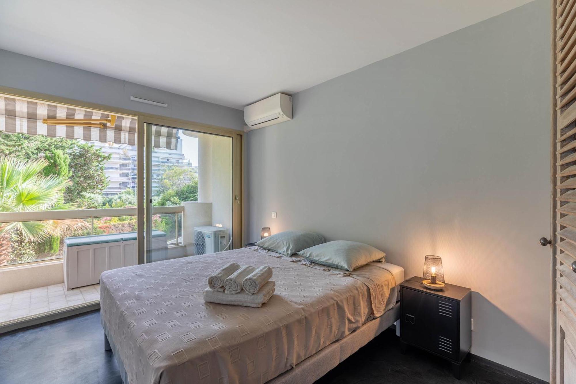 Appartement Tanit Piscine, 6 Couchages, Parking à Antibes Extérieur photo