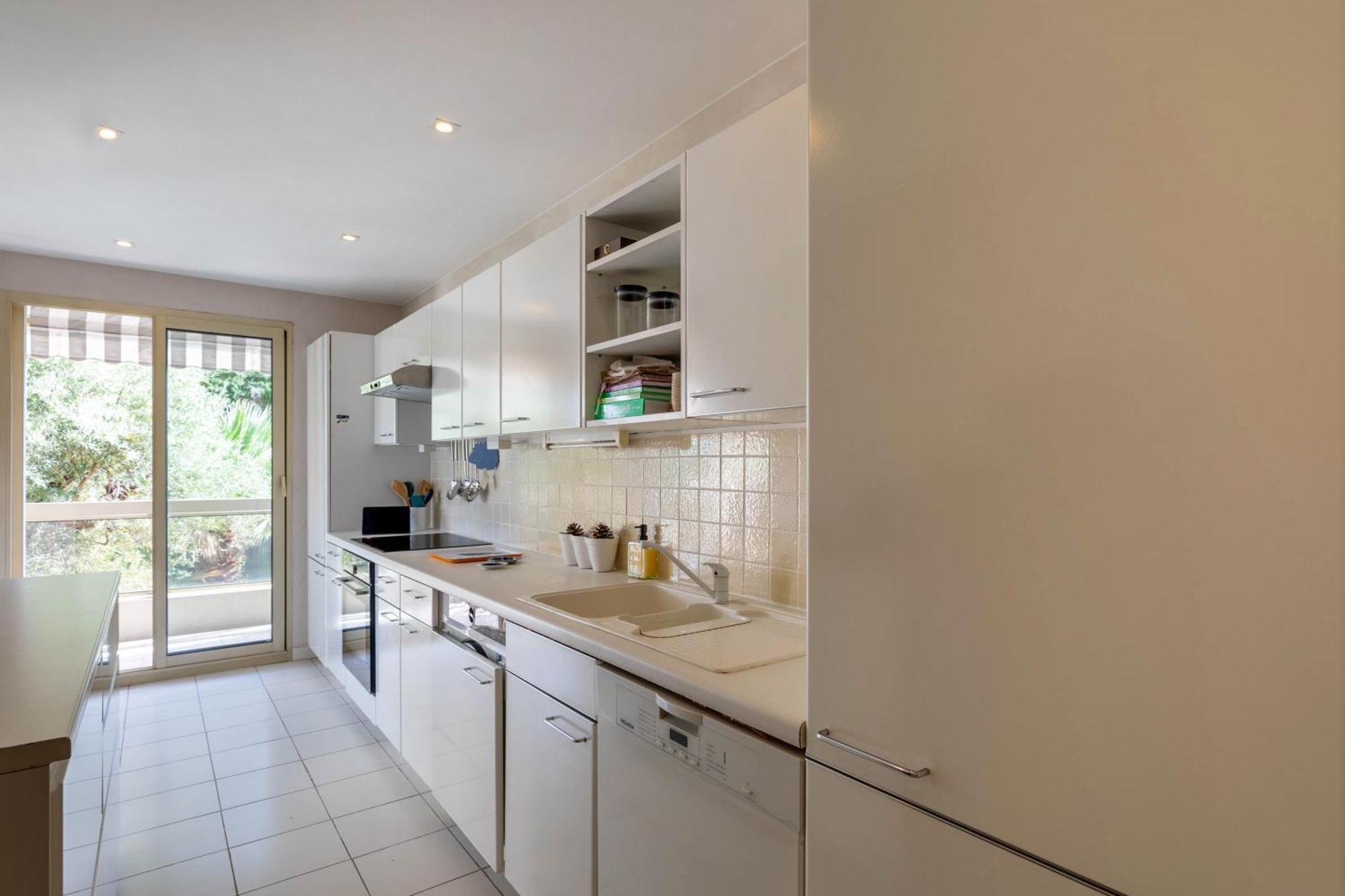 Appartement Tanit Piscine, 6 Couchages, Parking à Antibes Extérieur photo
