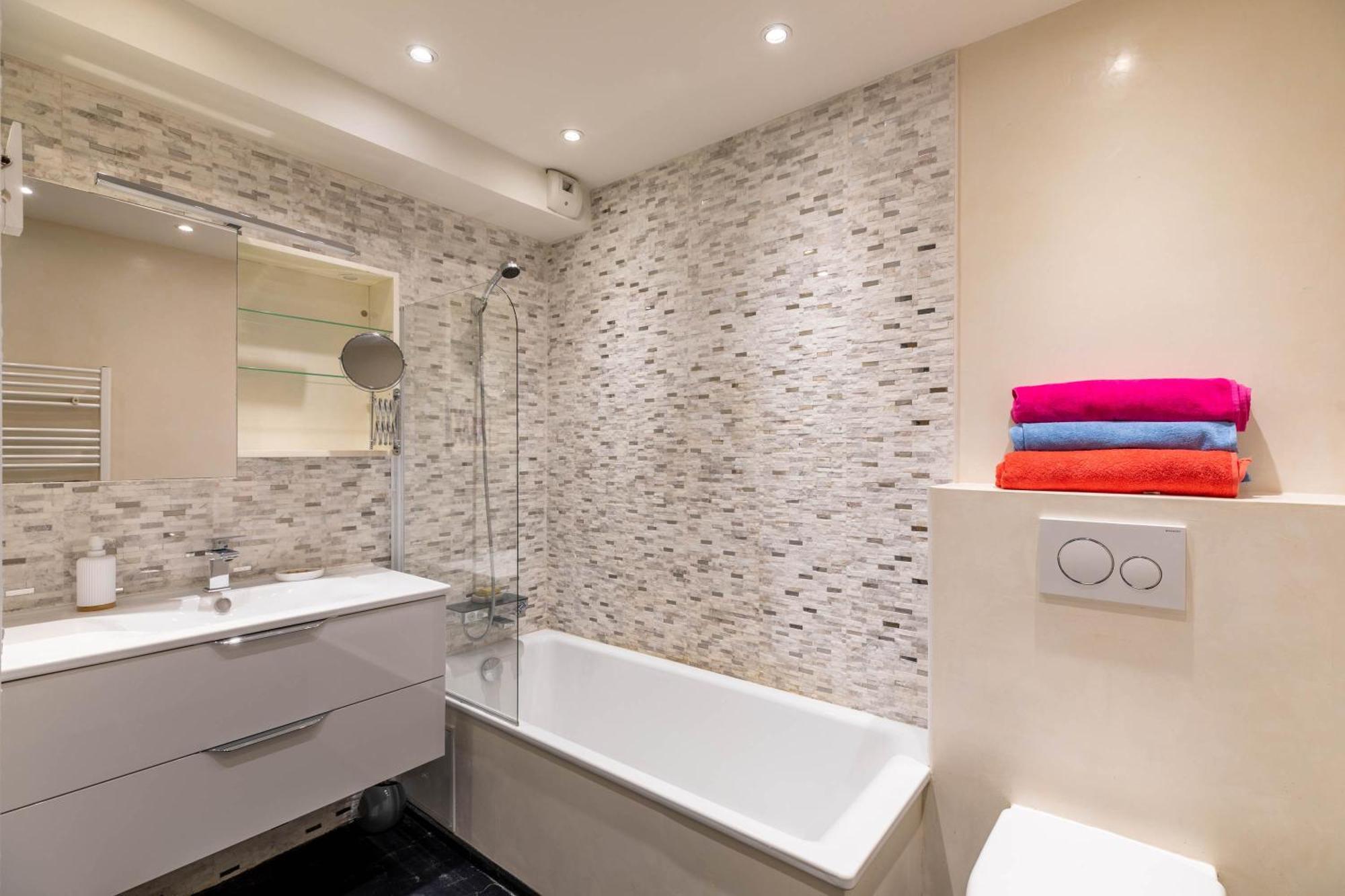Appartement Tanit Piscine, 6 Couchages, Parking à Antibes Extérieur photo