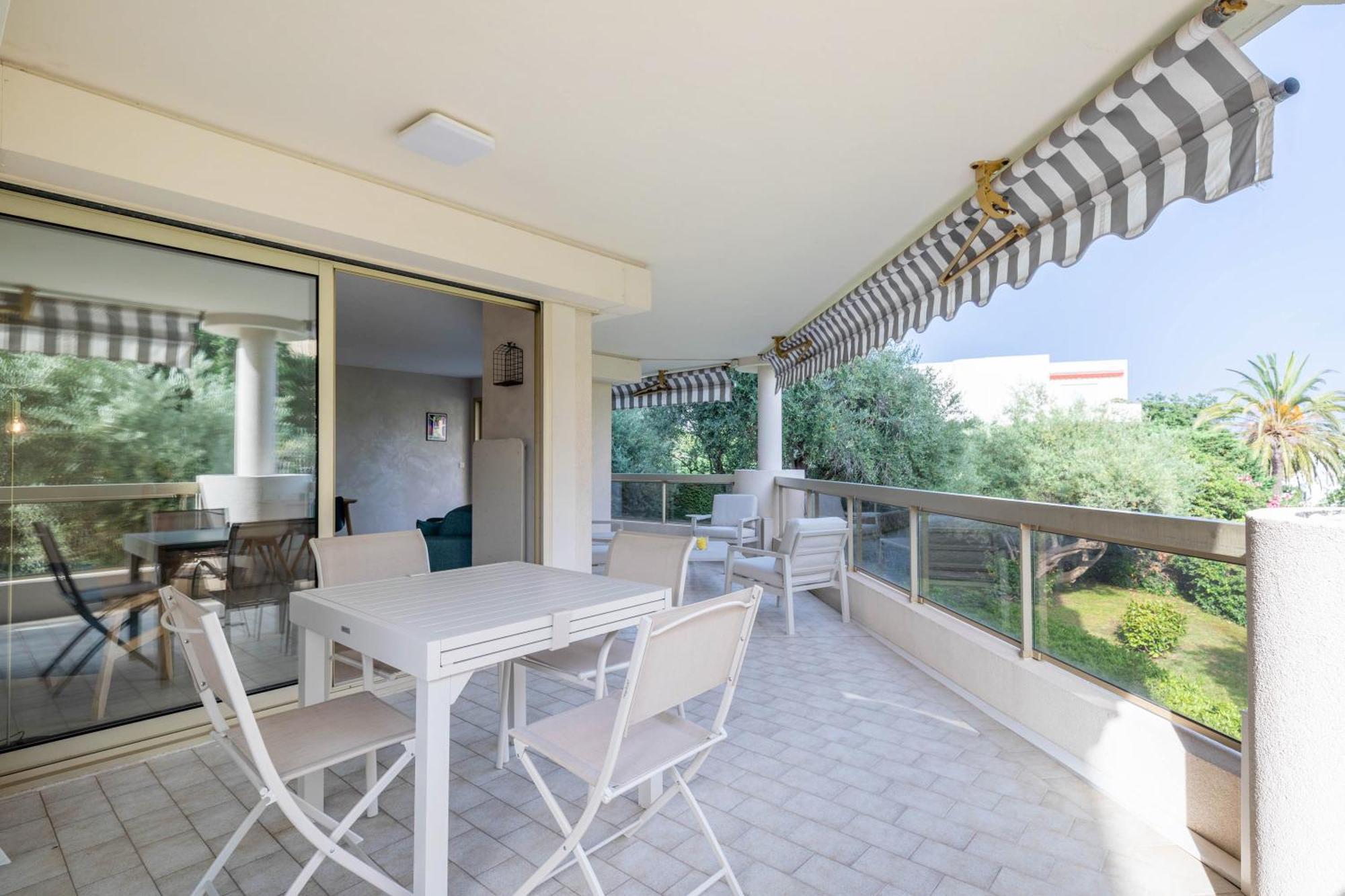 Appartement Tanit Piscine, 6 Couchages, Parking à Antibes Extérieur photo
